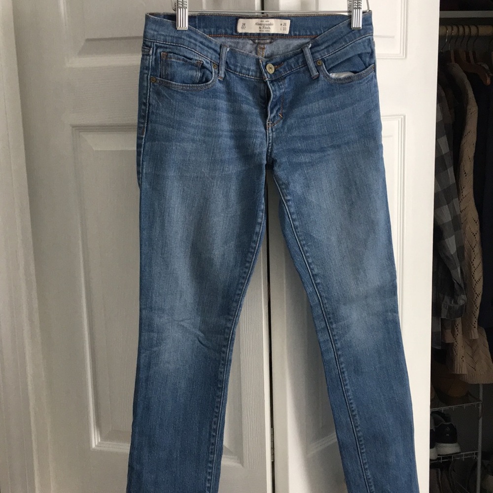 A&F. Skinny jeans size 26